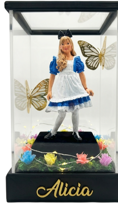 Figura personalizada de persona en vitrina iluminada FlippArt